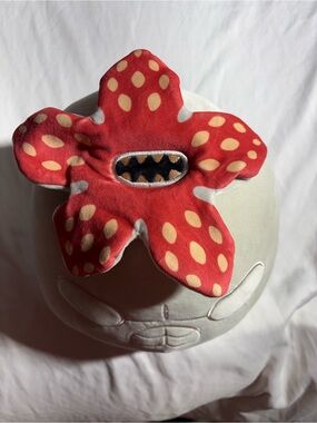 Stranger things Netflix plush